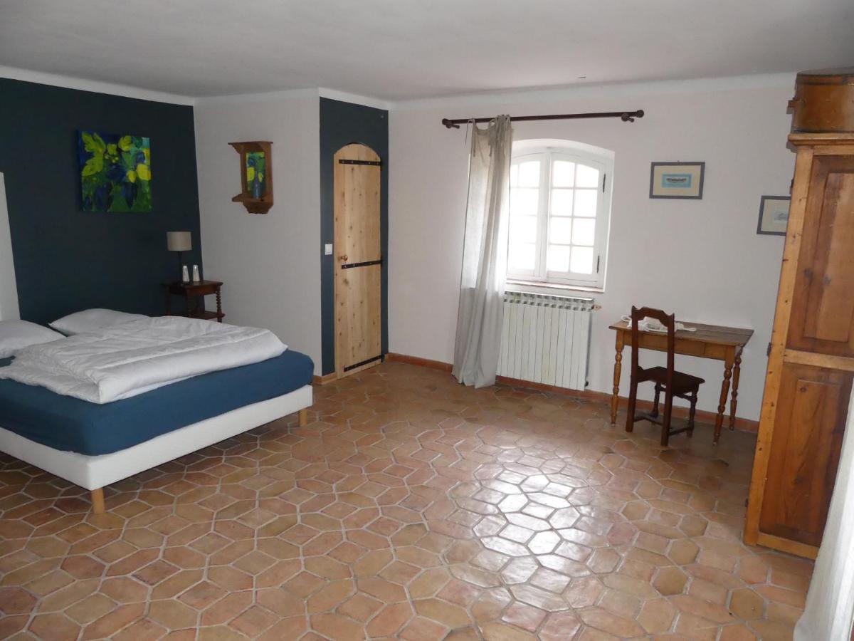 Le Charme D'Une Vieille Bastide Provencale Solliès-Pont エクステリア 写真