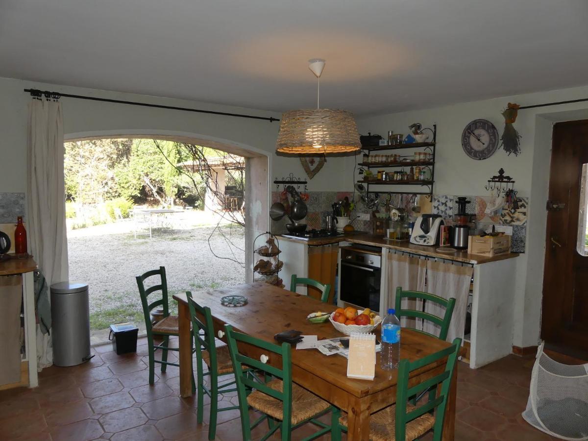 Le Charme D'Une Vieille Bastide Provencale Solliès-Pont エクステリア 写真